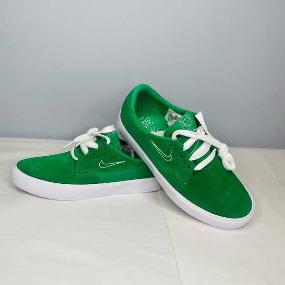 Nike Shoes | Nike SB Shane O'Neill Lucky Green White Skate Shoe | Color: Green/White | Size: 5 | Ever122810's Closet